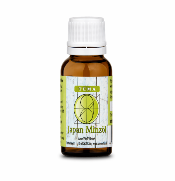 Japan Minzöl in brauner Glasflasche mit weißem Verschluss auf weißem Hintergrund